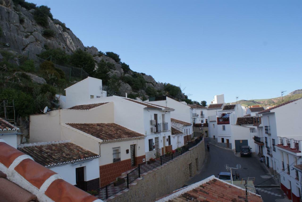 Maison d'hôtes Casa Angelita Caminito Del Rey, Duplex Con Terraza En El Centro De Andalucia à Valle de Abdalagís Extérieur photo