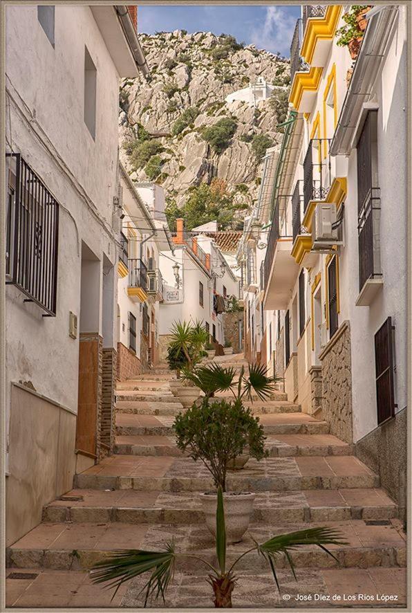 Maison d'hôtes Casa Angelita Caminito Del Rey, Duplex Con Terraza En El Centro De Andalucia à Valle de Abdalagís Extérieur photo