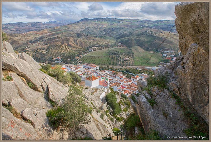 Maison d'hôtes Casa Angelita Caminito Del Rey, Duplex Con Terraza En El Centro De Andalucia à Valle de Abdalagís Extérieur photo